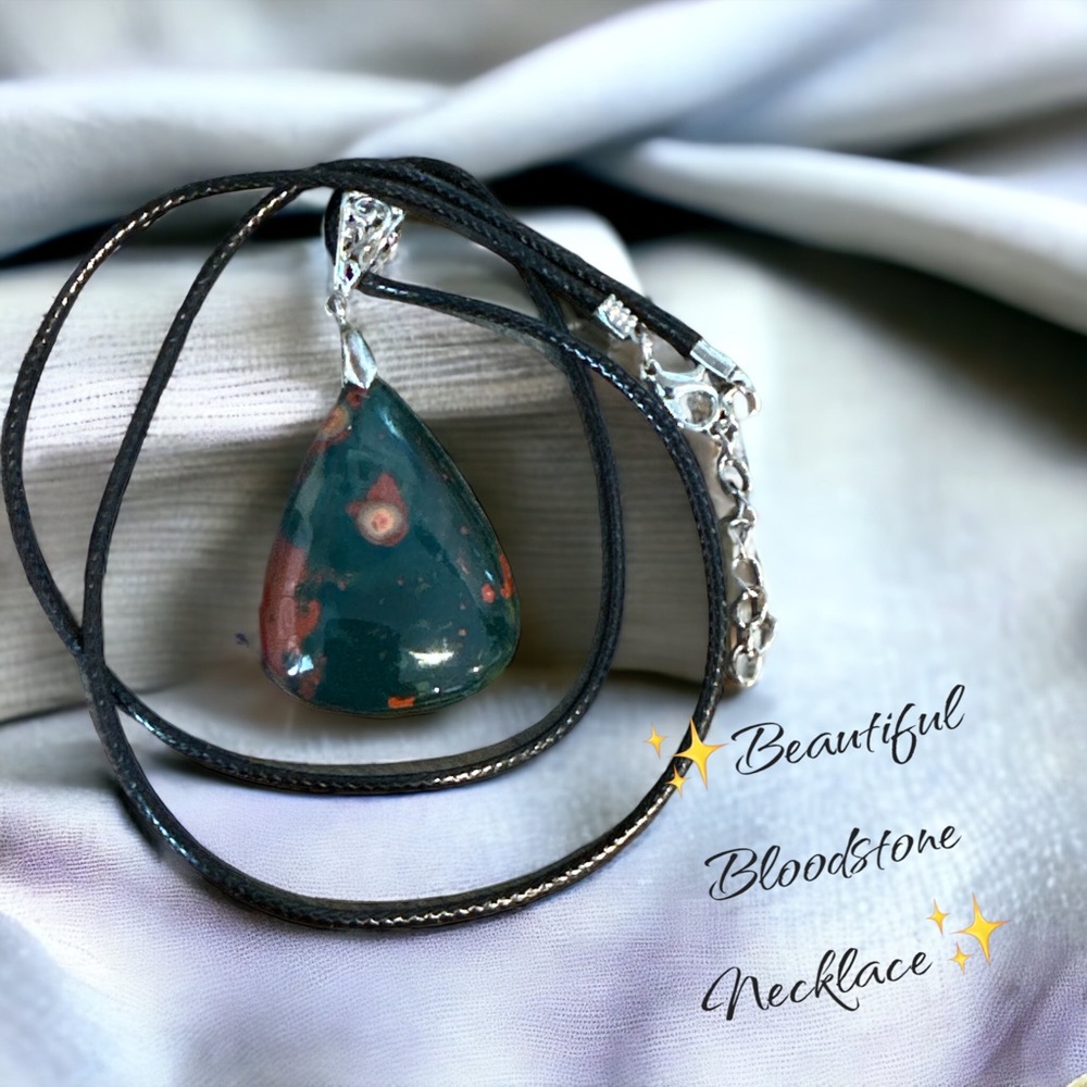 ✨Beautiful Bloodstone Necklace✨
